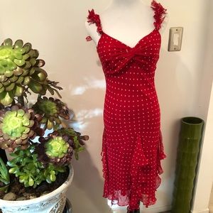 1940s inspired dress. Beautiful details!!!